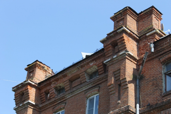 Людмила Бокова дала оценку саратовскому минстрою по дому без крыши