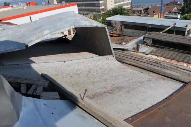 Людмила Бокова дала оценку саратовскому минстрою по дому без крыши