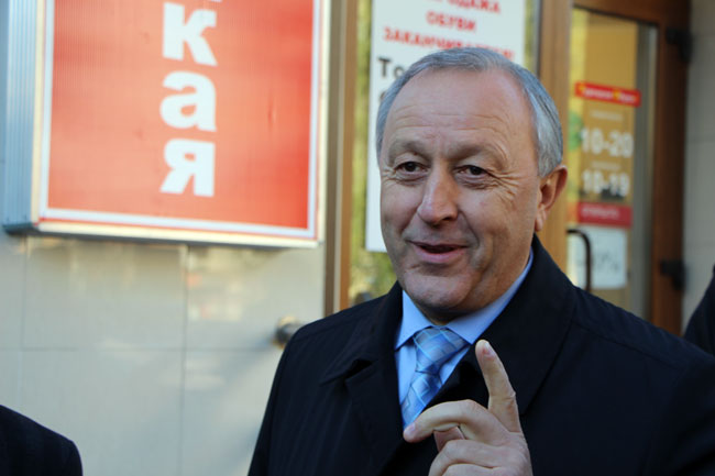 Губернатор ждет от худрука ТЮЗа замечаний по реконструкции