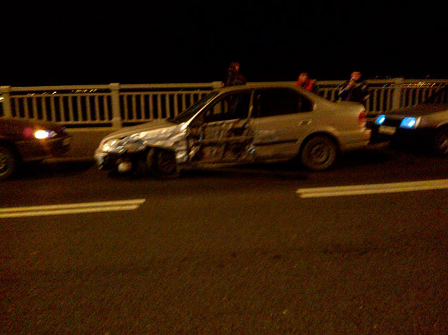 Водитель впал в кому после массового ДТП на мосту Саратов-Энгельс