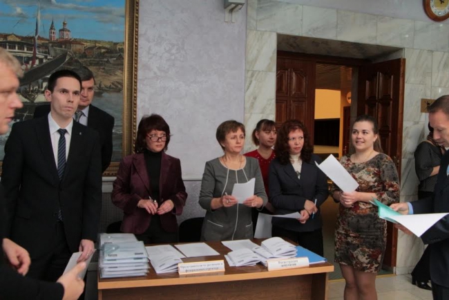 В Саратове проходит выездное заседание комитета Совета Федерации