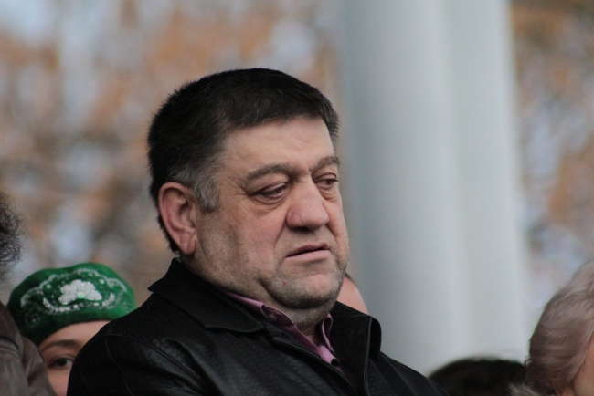 Губернатор и 7000 саратовцев спели гимн России