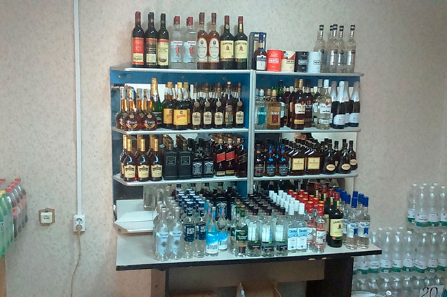 В Ленинском районе изъяли 120 литров крепкого алкоголя