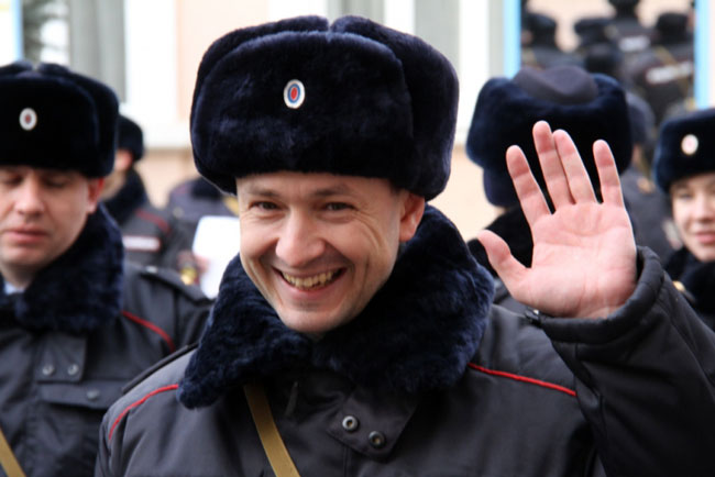 Саратовские полицейские публикуют в сети свои улыбки