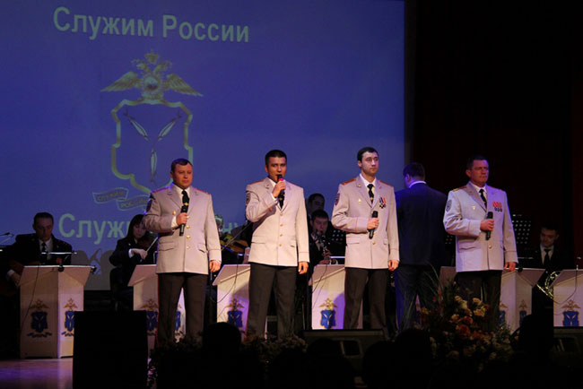 Радаев и Аренин поблагодарили саратовских полицейских за службу