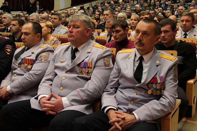 Радаев и Аренин поблагодарили саратовских полицейских за службу