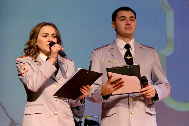 Радаев и Аренин поблагодарили саратовских полицейских за службу