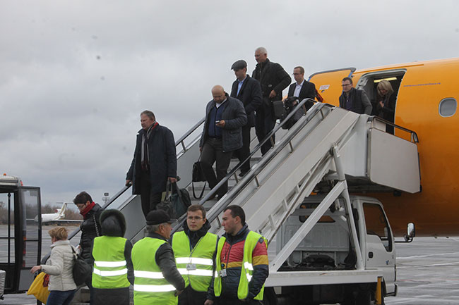 В «Саратовских авиалиниях» не хотят общаться о скандале с дочерью гендиректора