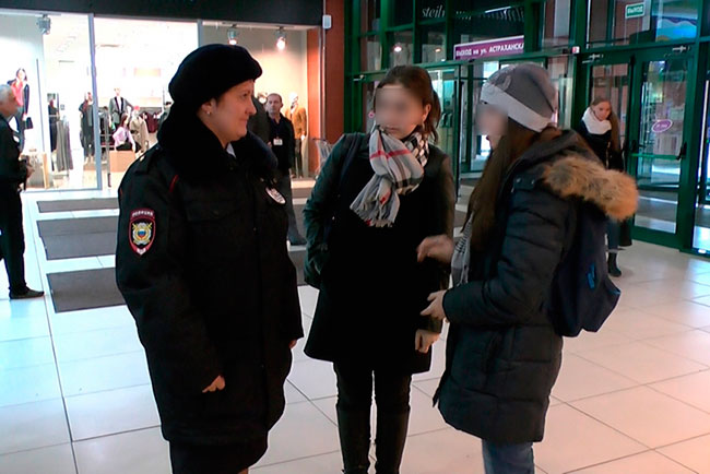 Полиция и общественники ищут по Саратову прогульщиков занятий в школах