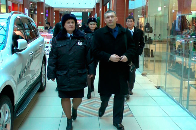 Полиция и общественники ищут по Саратову прогульщиков занятий в школах