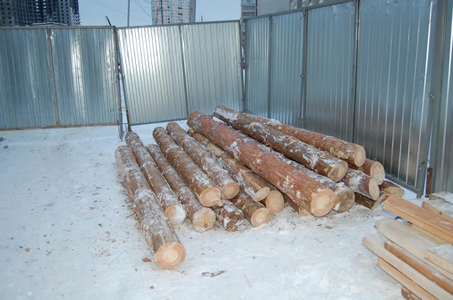 На Лунной начался ремонт подпорной стенки