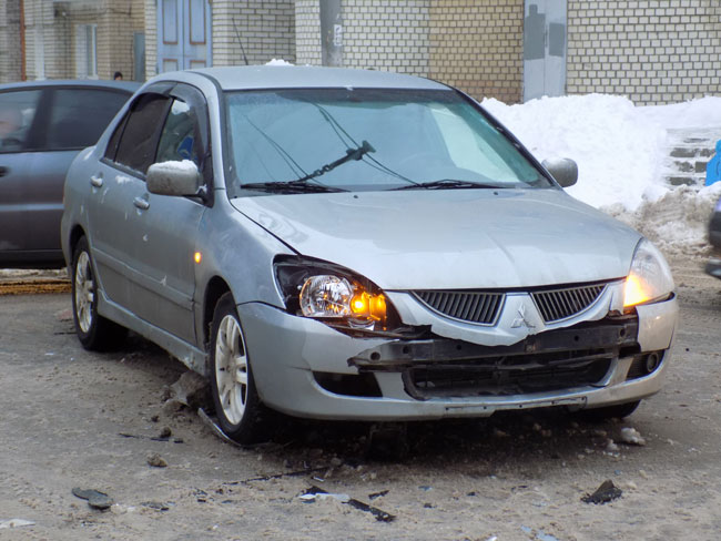 На Чернышевского из-за ДТП заблокировано движение автомобилей