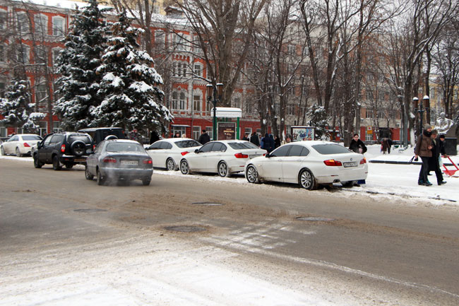 В Саратове появились серьезные пробки из-за нескольких ДТП
