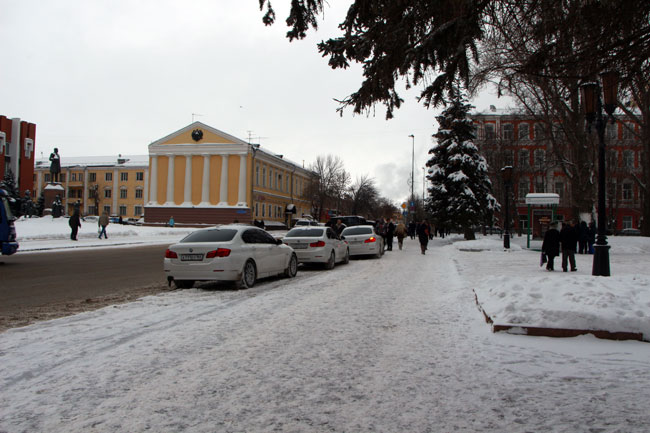 В Саратове появились серьезные пробки из-за нескольких ДТП