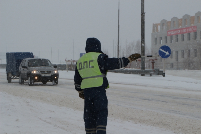 Инспекторы вместо браконьеров нашли на Волге брошеный мотоцикл