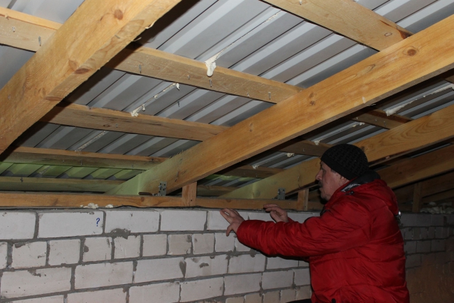 Жители Хвалынского района отказались переселяться из аварийного в новый дом