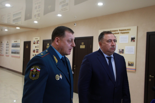 В Саратове чиновники получили грамоты за ликвидацию коммунальной аварии