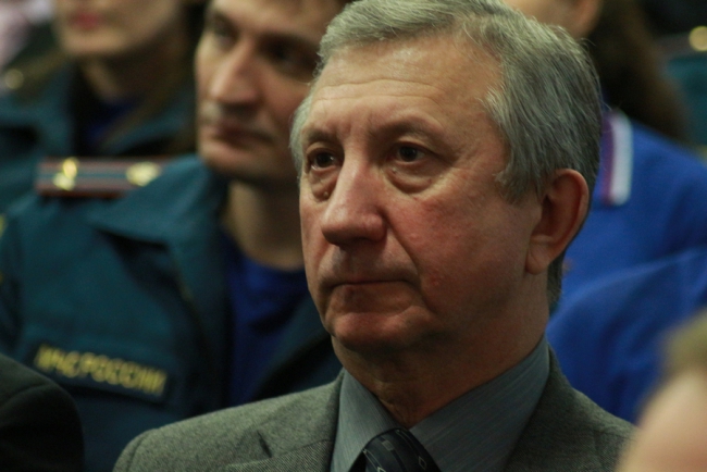 В Саратове чиновники получили грамоты за ликвидацию коммунальной аварии