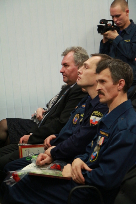 В Саратове чиновники получили грамоты за ликвидацию коммунальной аварии