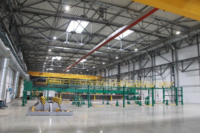 Заместитель министра промышленности РФ посещает завод в Энгельсе