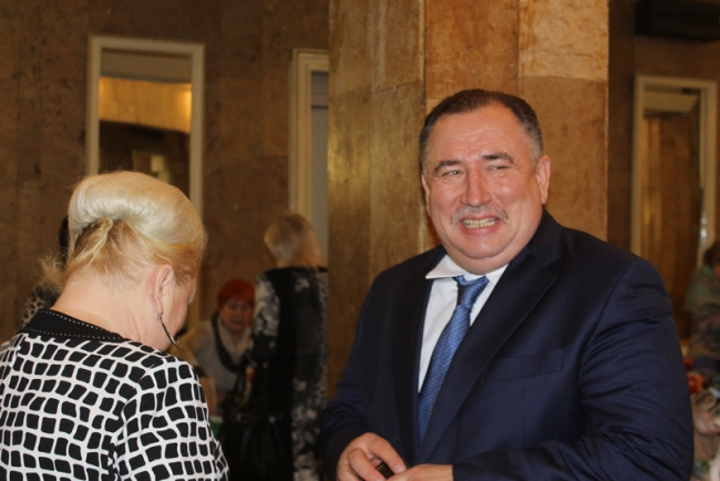 В Саратове подумывают о стелах «Мужчины любят женщин»