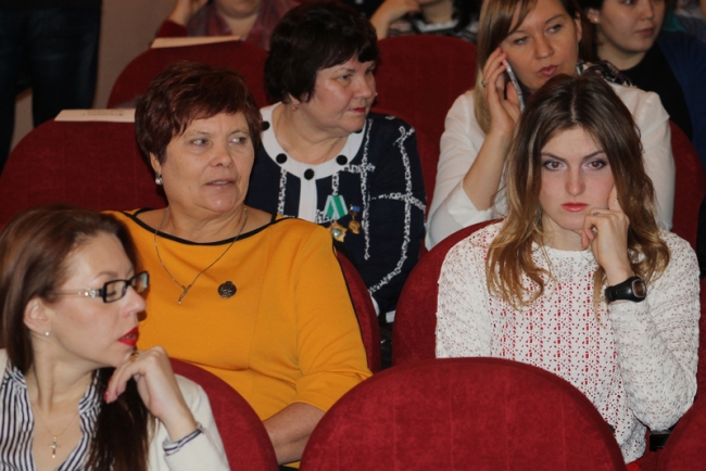 В Саратове подумывают о стелах «Мужчины любят женщин»