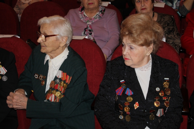 В Саратове подумывают о стелах «Мужчины любят женщин»