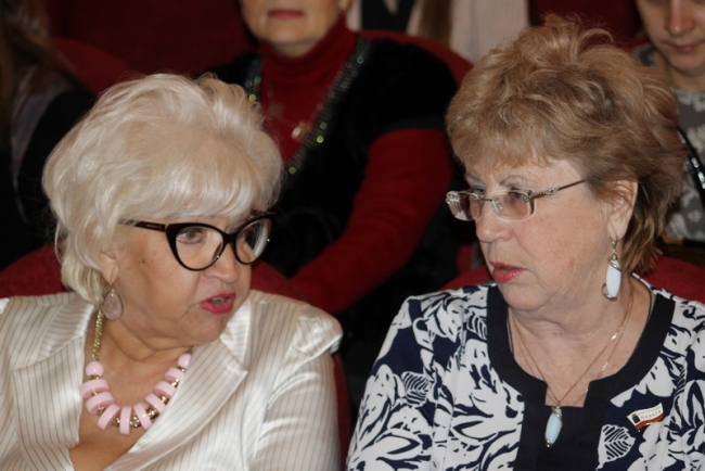 В Саратове подумывают о стелах «Мужчины любят женщин»