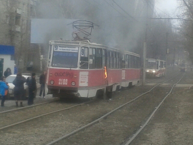 В Саратове загорелся трамвай маршрута №9