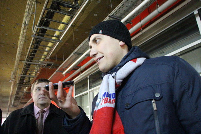 Активисты МГЕР распугали автомобили с мест для инвалидов