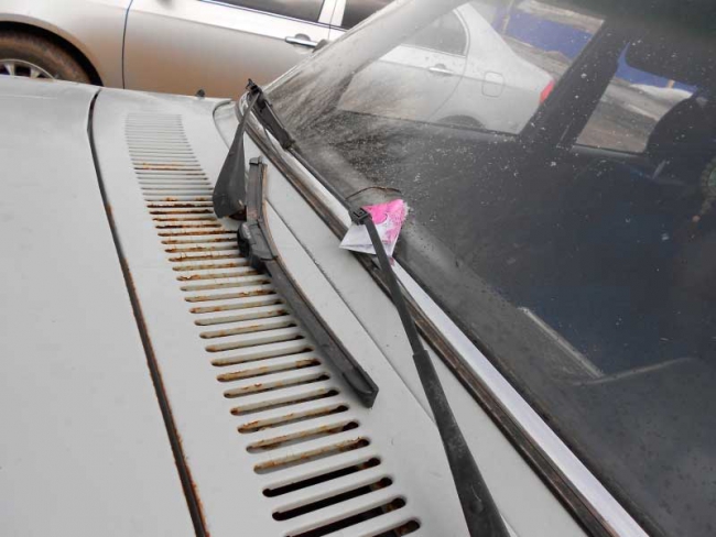 Вор извинился за кражу с помощью записки на бумаге с сердечками