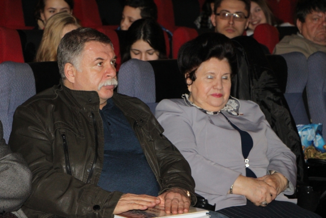 Докфильм показал кадры визита Ворошилова на Саратовский авиационный завод