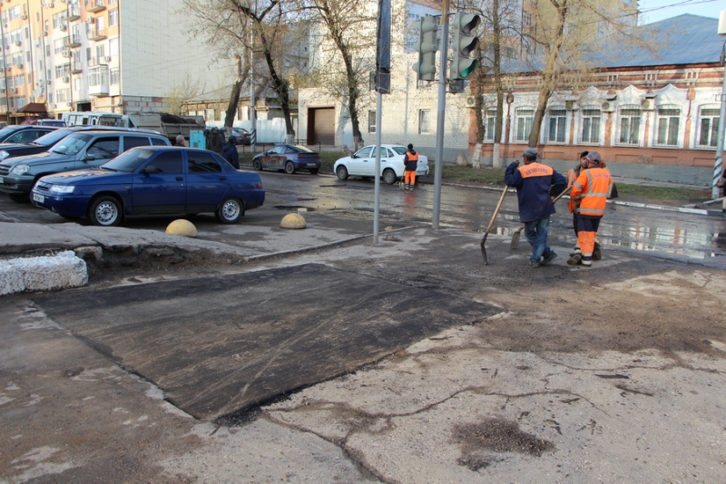 Визит Медведева. Кинологи обследуют ЛД «Кристалл»