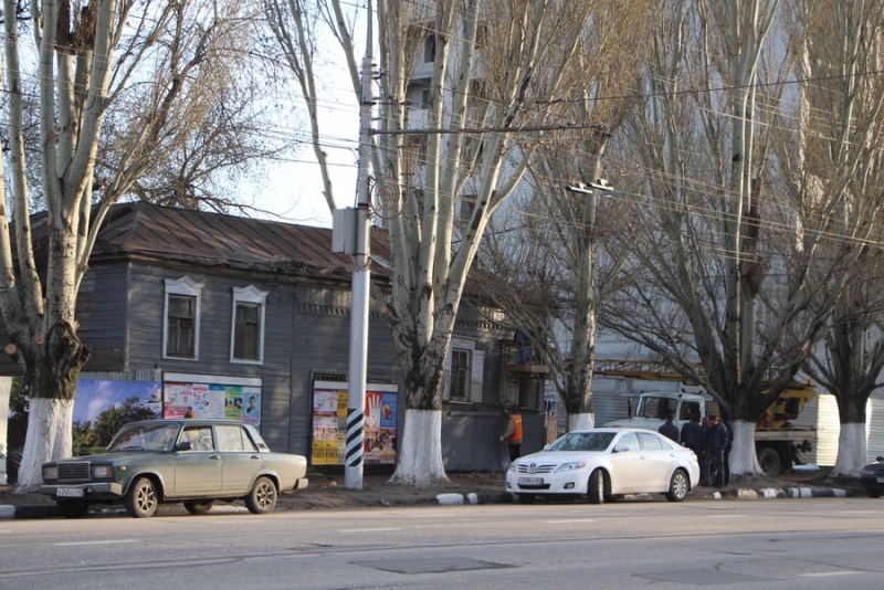 Визит Медведева. Кинологи обследуют ЛД «Кристалл»