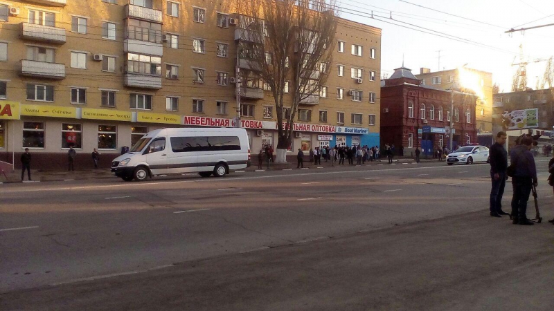 Дмитрий Медведев покидает Саратов