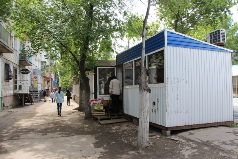 Рейд мэрии. У торговцев овощами изъяли весы и товар