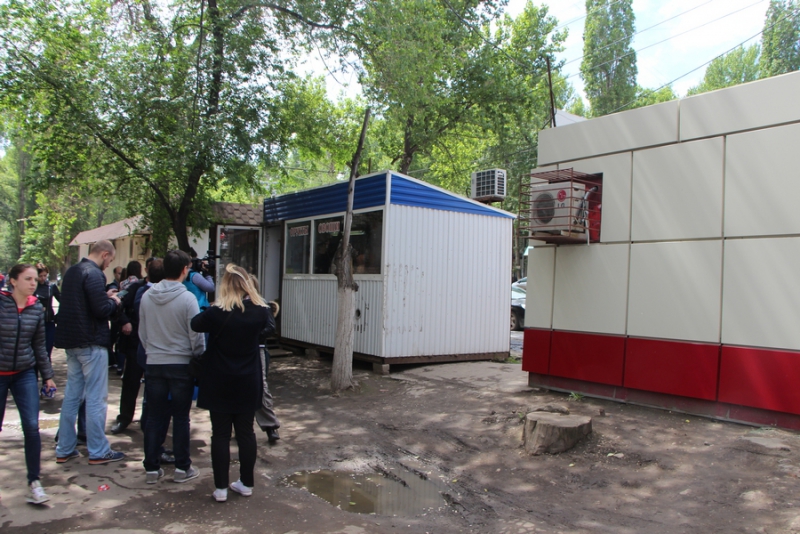 Рейд мэрии. У торговцев овощами изъяли весы и товар