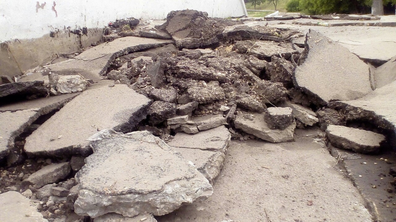 Набережная Космонавтов после ливня приобрела виды Апокалипсиса