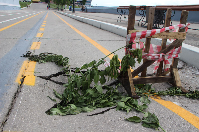 Велодорожка на Набережной Космонавтов начала проваливаться