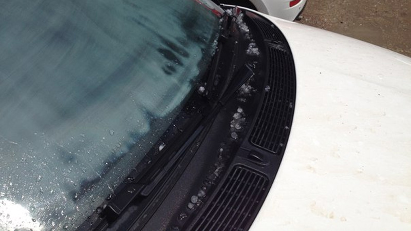 В Энгельсе выпал крупный град