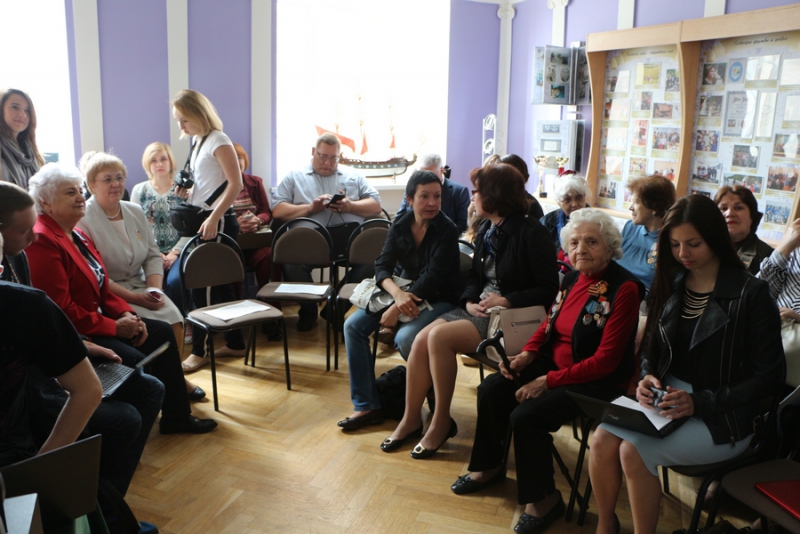 Сараев: Молодежи сложно удержаться от западных идеалов