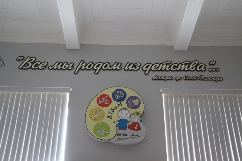 Сараев: Молодежи сложно удержаться от западных идеалов