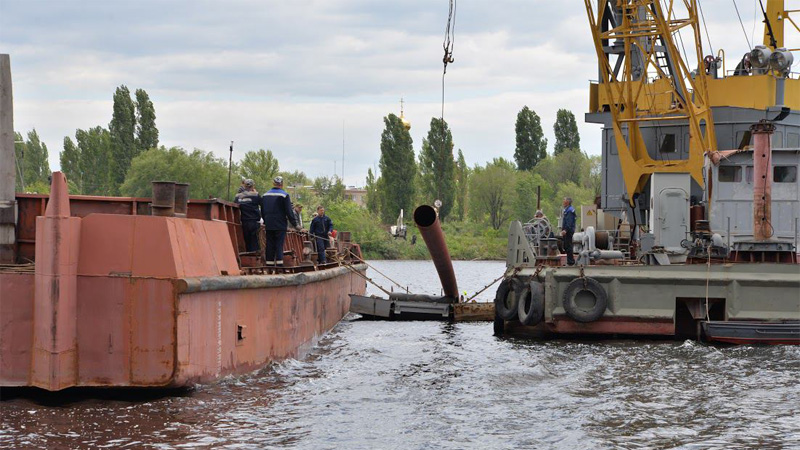 В Балакове восстанавливают порванный 40 лет назад водовод
