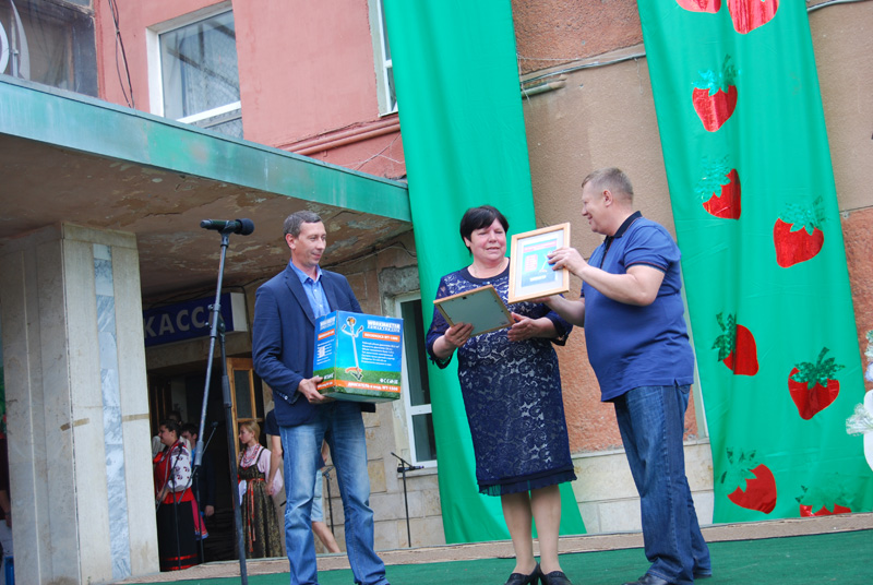 Победители конкурса «Лучшая сельская улочка» получили газонокосилку и снегоуборочную машину