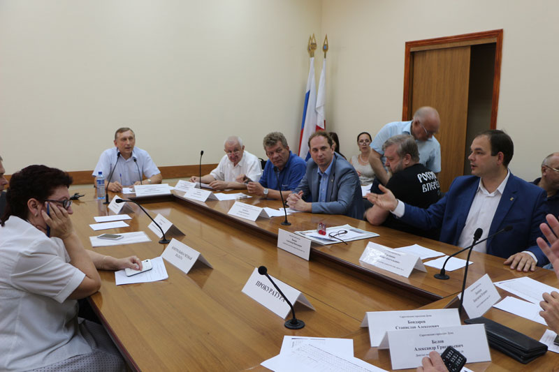 Депутаты гордумы не верят в способность мэрии найти выход из электрокризиса