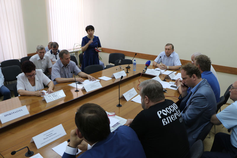 Депутаты гордумы не верят в способность мэрии найти выход из электрокризиса