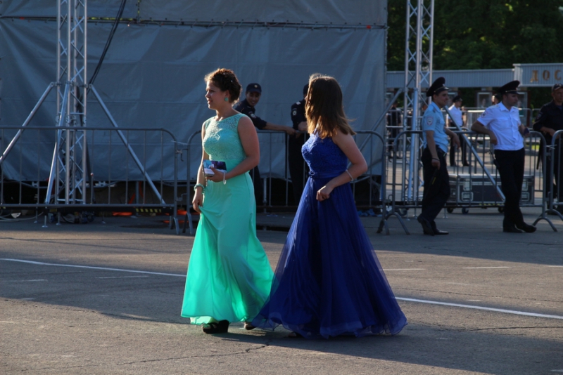 В Саратове начинается праздник выпускников «Роза ветров»