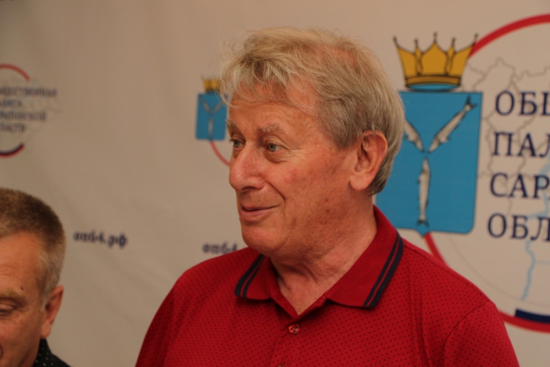 Ивана Кузьмина исключили из Общественной палаты под аплодисменты