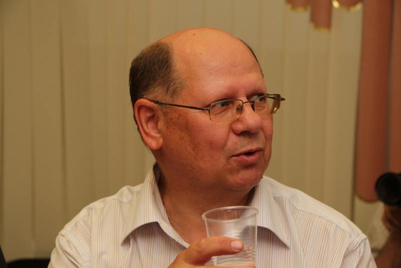 Ивана Кузьмина исключили из Общественной палаты под аплодисменты