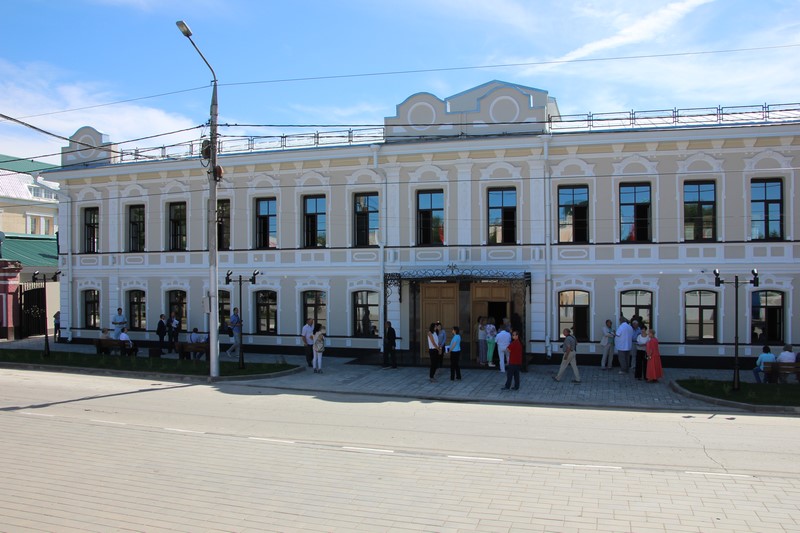 В Энгельсе открыли картинную галерею